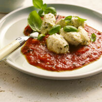 Ricotta-Gnocchi mit Tomatensauce Ricotta-Gnocchi mit Tomatensauce