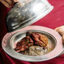 GEFÜLLTE GETROCKNETE AUBERGINEN UND PAPRIKA GEFÜLLTE GETROCKNETE AUBERGINEN UND PAPRIKA