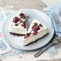 Frischkäsetorte mit Kirschen Frischkäsetorte mit Kirschen