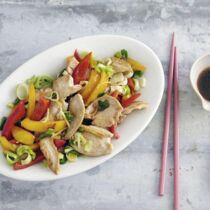 Paprika-Hähnchen-Wok