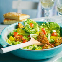 Sommersalat mit Zucchini-Nuggets