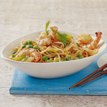 Nudelpfanne mit Garnelen