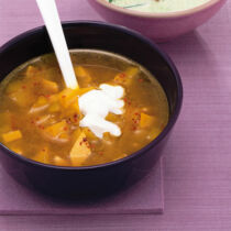 Gelbe Zucchinisuppe mit Safran Gelbe Zucchinisuppe mit Safran