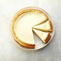 K&auml;sekuchen mit Mandelboden