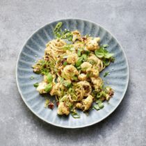 Pasta mit Blumenkohl-Carbonara