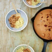 Blumenkohl-couscous mit Bratklößchen Blumenkohl-couscous mit Bratklößchen