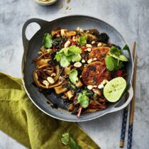 Gebratene Reisnudeln mit Wintergemüse Gebratene Reisnudeln mit Wintergemüse