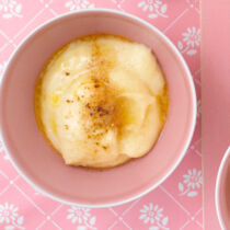 Grießbrei mit Zimtzucker Grießbrei mit Zimtzucker