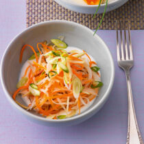 Bunte Möhrenrohkost