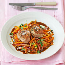 Schweinefilet mit Ingwerkürbis und Orangen-Balsamico-Sauce