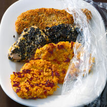 Kalbsschnitzelchen mit drei Panaden Kalbsschnitzelchen mit drei Panaden