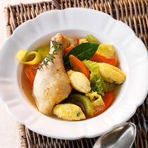 Gemüsetopf mit Grießklößchen Gemüsetopf mit Grießklößchen