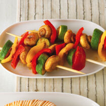 Bunte Gemüsespieße