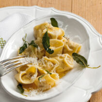 Tortellini mit Salbei