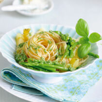 Spaghettini al pesto mit grünem Spargel Spaghettini al pesto mit grünem Spargel