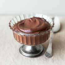 Chili-Tonka-Mousse aus Bitterschokolade und Seidentofu Chili-Tonka-Mousse aus Bitterschokolade und Seidentofu