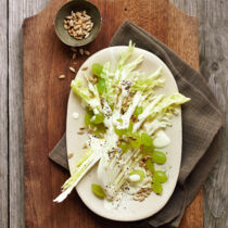 Chinakohlsalat mit Weintrauben Chinakohlsalat mit Weintrauben