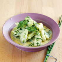 Kohlrabi in Kräutersauce Kohlrabi in Kräutersauce