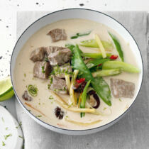 Rinderfilet im Zitronengras-Ingwer-Sud