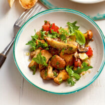 Tomaten-Mozzarella-Salat mit Pilzen