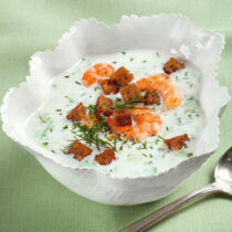Gurkenkaltschale mit Garnelen Gurkenkaltschale mit Garnelen