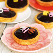 Lakritz-Karamell-Tarteletts Lakritz-Karamell-Tarteletts