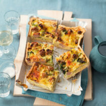 BRATWURST-WIRSING-QUICHE