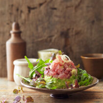 Thunfischtatar mit Avocado und Shiitake