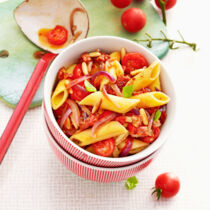 Zwiebel-Tomaten-Pasta