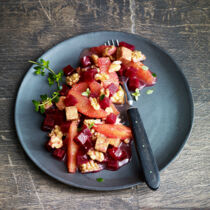 Rote-Bete-Salat mit Orangen und Walnüssen