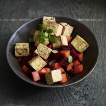 Grilltofu mit Roter Bete und Möhren Grilltofu mit Roter Bete und Möhren