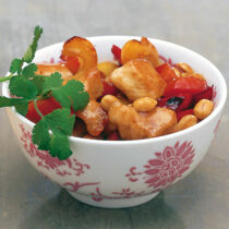 Huhn mit Paprika und Erdnüssen