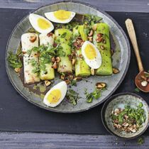 Lauch mit Nuss-Vinaigrette Lauch mit Nuss-Vinaigrette