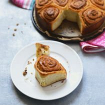 NUSS-TAHINI-SCHNECKEN NUSS-TAHINI-SCHNECKEN