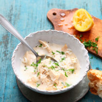 Griechische Zitronen-Hühnersuppe Griechische Zitronen-Hühnersuppe