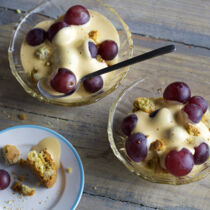 Zabaione mit Weintrauben Zabaione mit Weintrauben