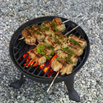 Würstchenspieße im Speckmantel