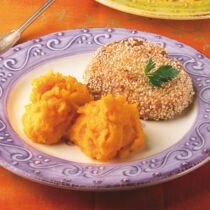 Sesam-Thunfisch mit Süßkartoffelpüree Sesam-Thunfisch mit Süßkartoffelpüree