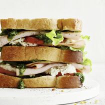 Clubsandwichmit Salsa verde Clubsandwichmit Salsa verde