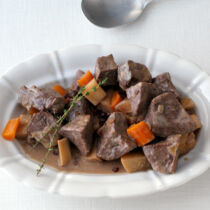 Hirschragout mit Preiselbeeren