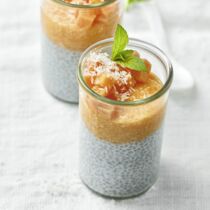 Kokos-Chia-Pudding mit Papaya