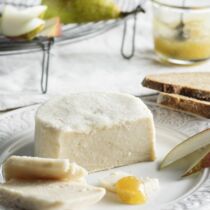 Cashew-Brie