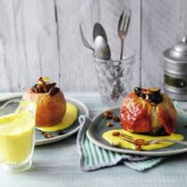 Kurkuma-Bratapfel mit Vanillesauce Kurkuma-Bratapfel mit Vanillesauce