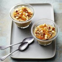 Goldleinsamenpudding mit Apfel und Clementine