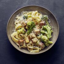 Brokkolipasta mit Tofu