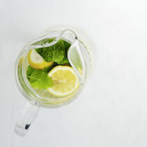 Zitronen-
Minze-Wasser