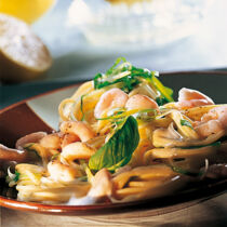 Spaghetti mit Zitronensahne und Garnelen