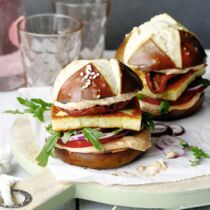 Tomatenburger mit Grillk&auml;se