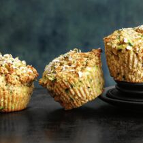 Zucchinimuffins mit Parmesan Zucchinimuffins mit Parmesan