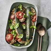 Petit Farcis de Provence 
Gefüllte Zucchini und Tomate